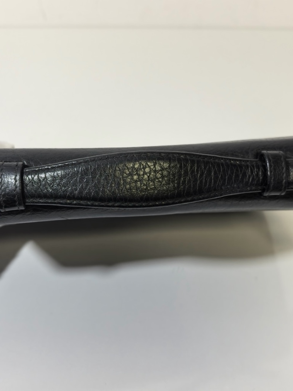 Gucci Black Leather Logo Toiletry Bag - Picture 5 of 11